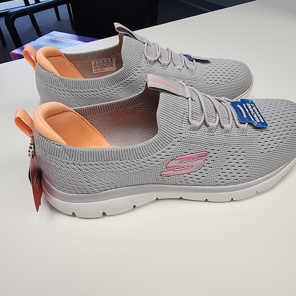 Skechers Gray and Peach Knit Sneakers SZ 9 Wide FIT NWT